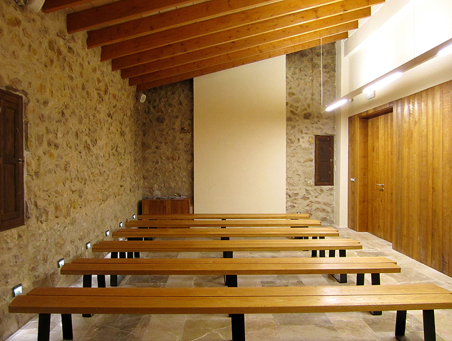 SALA DE AUDIOVISUALES DE SES FONTS UFANES