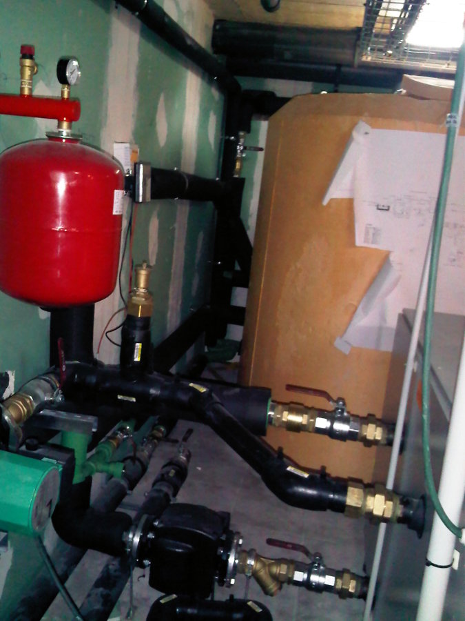 Sala técnica parte BC geotermica para ACS