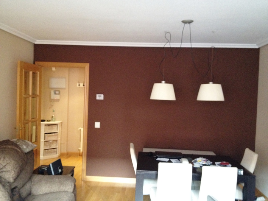 Salón color chocolate