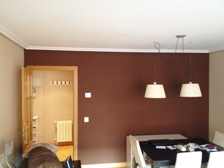 Salón color chocolate