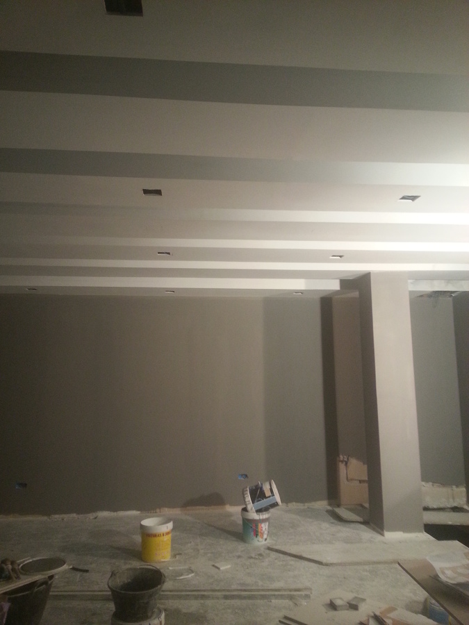 SALÒN COMERCIAL HILETAS  DOBLE ALTURA DE PLADUR