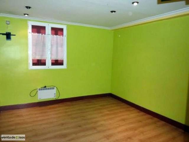 salon de un piso en zaragoza