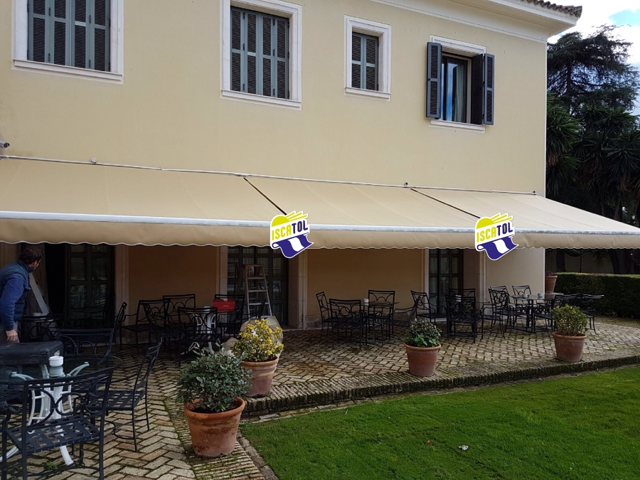 TOLDO DE BRAZO ARTICULADO