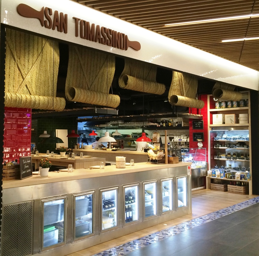 Pizzería San Tomassino. C.C. Gloriés. Barcelona.