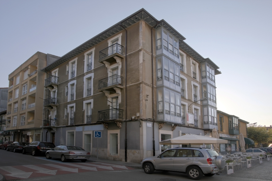 SANTOÑA- C/ RENTERIA REYES 14