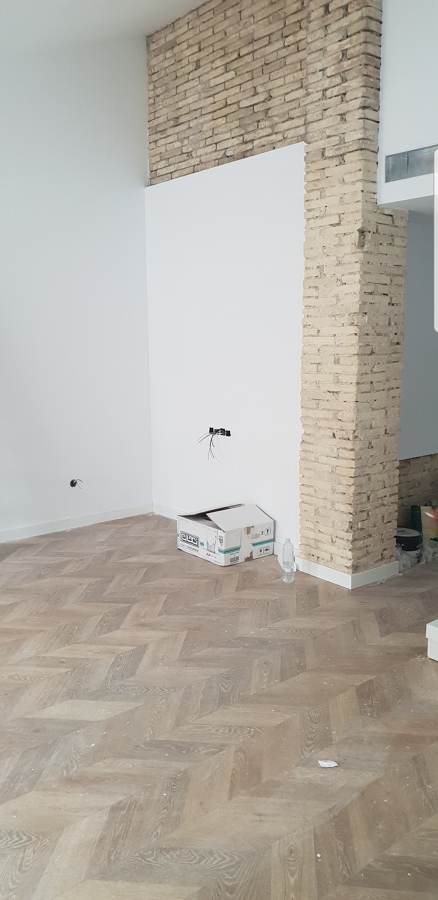 Suelo laminado Egger en espiga