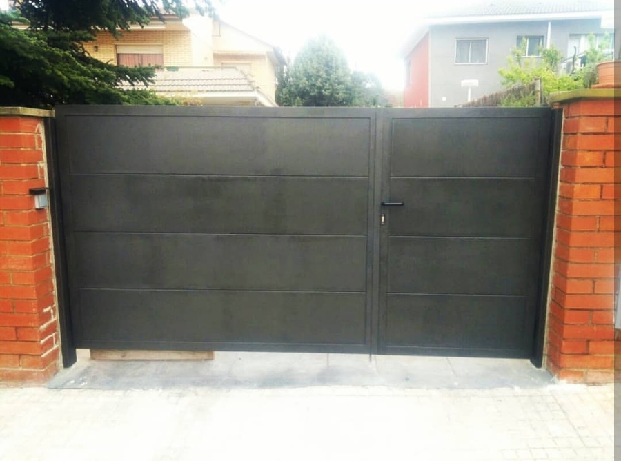 Puerta jardin