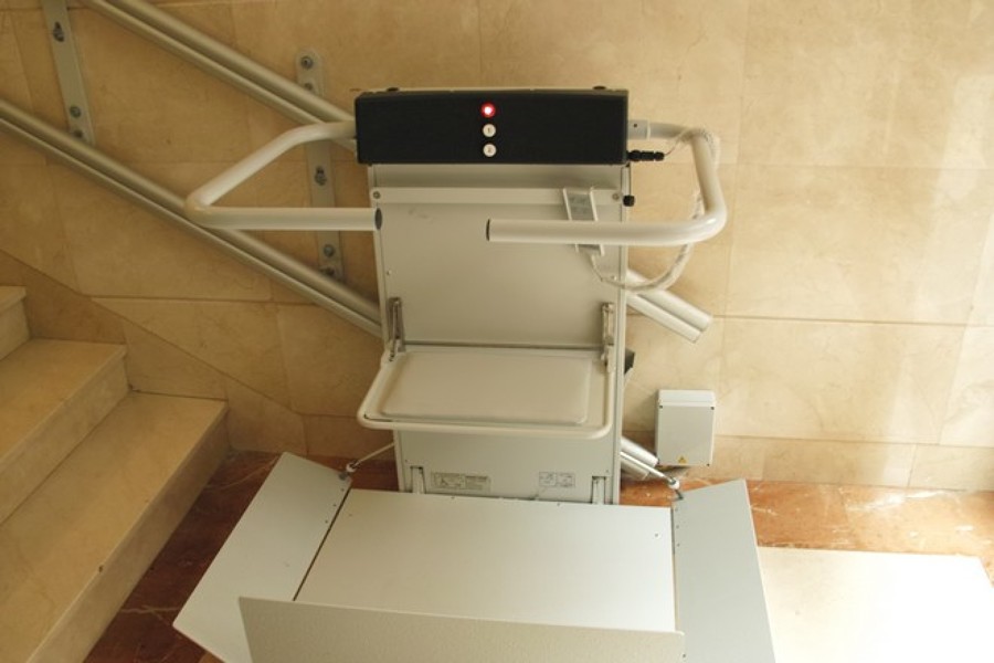 PLATAFORMAS SALVAESCALERAS INCLINADO