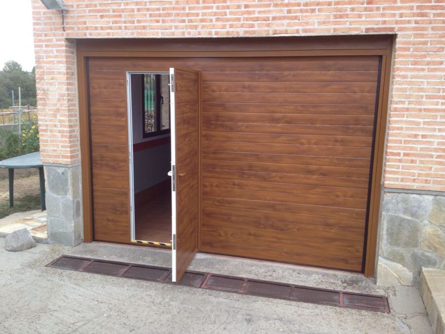 SECCIONAL ACANALADA IMITACION MADERA CLARA