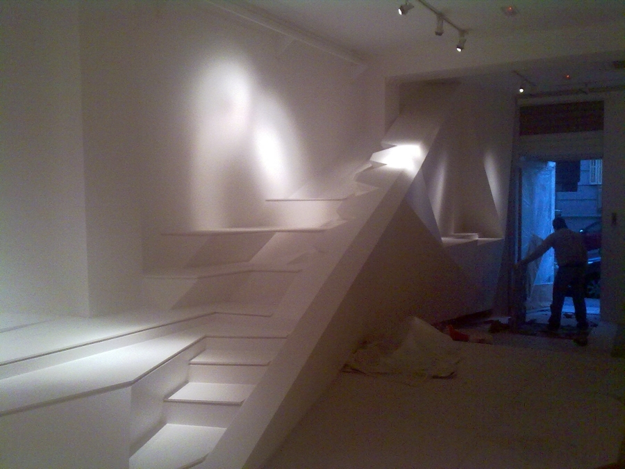 semilaca sobre estanteria de pladur 