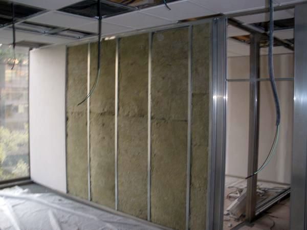 SEPARACION DE PLADUR EN OFICINAS