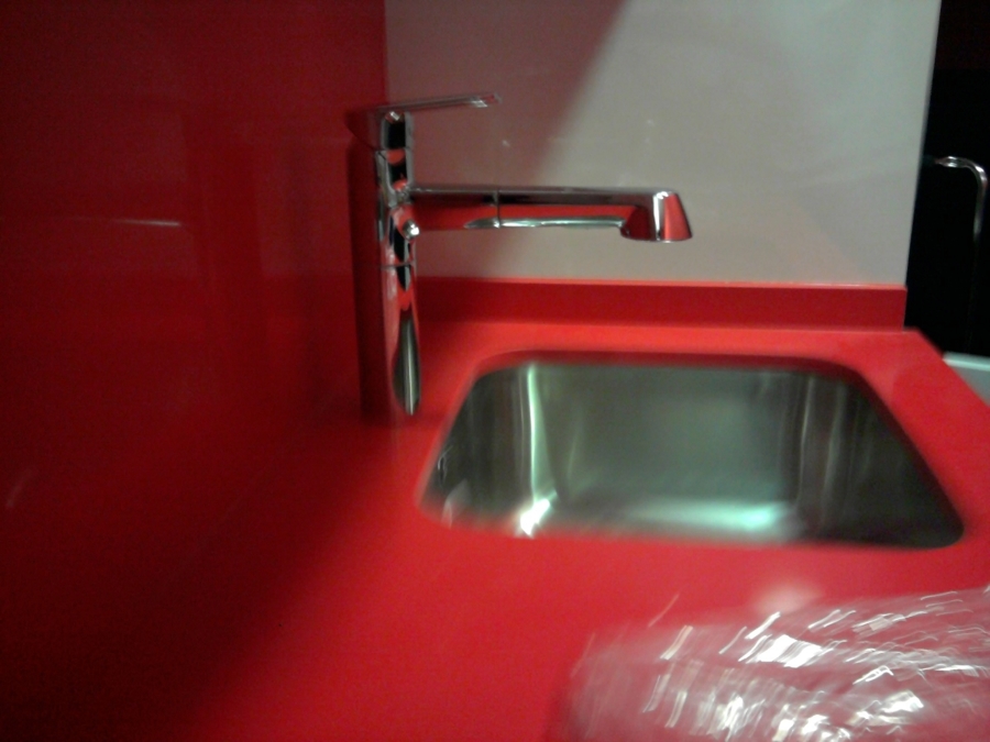 Silestone ferrari y grifo extensible