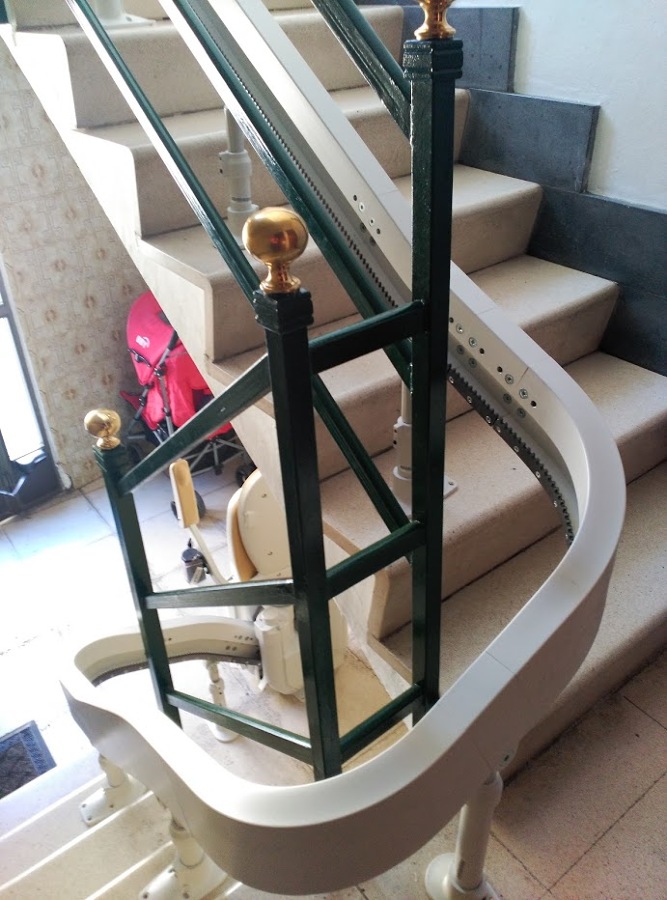 SALVA ESCALERAS TRAMOS CURVOS