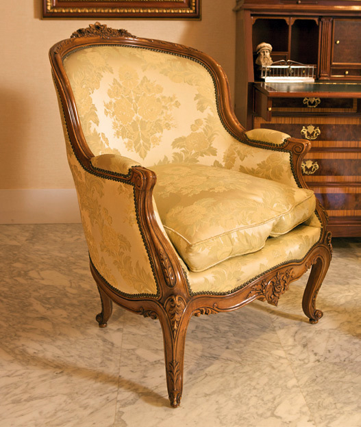 Sillón clásico tapizado