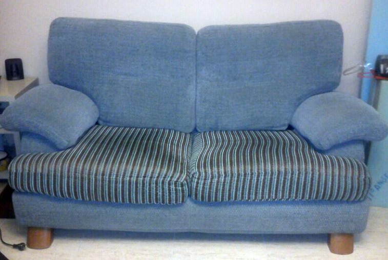 Sofá 2pl antes de su tapizado