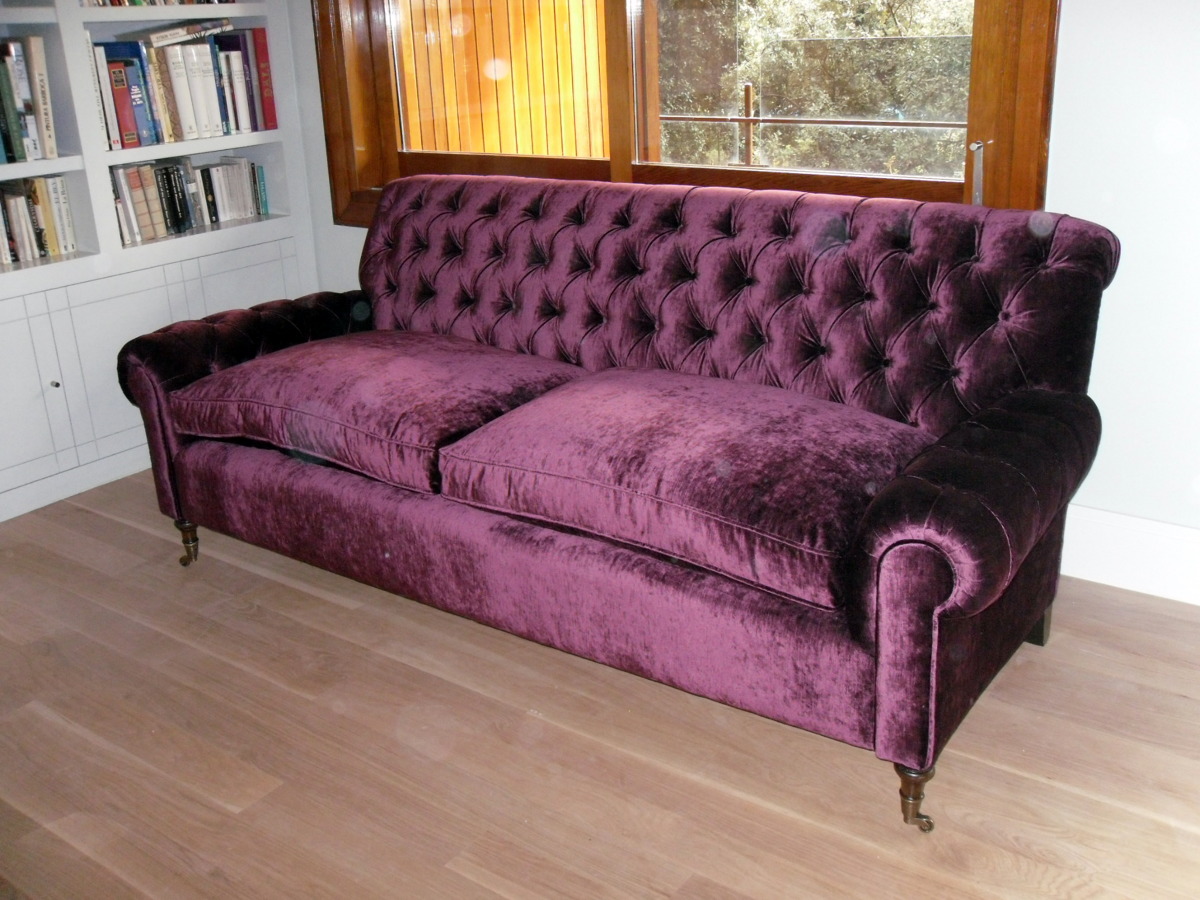sofa brazos y respaldo capitone