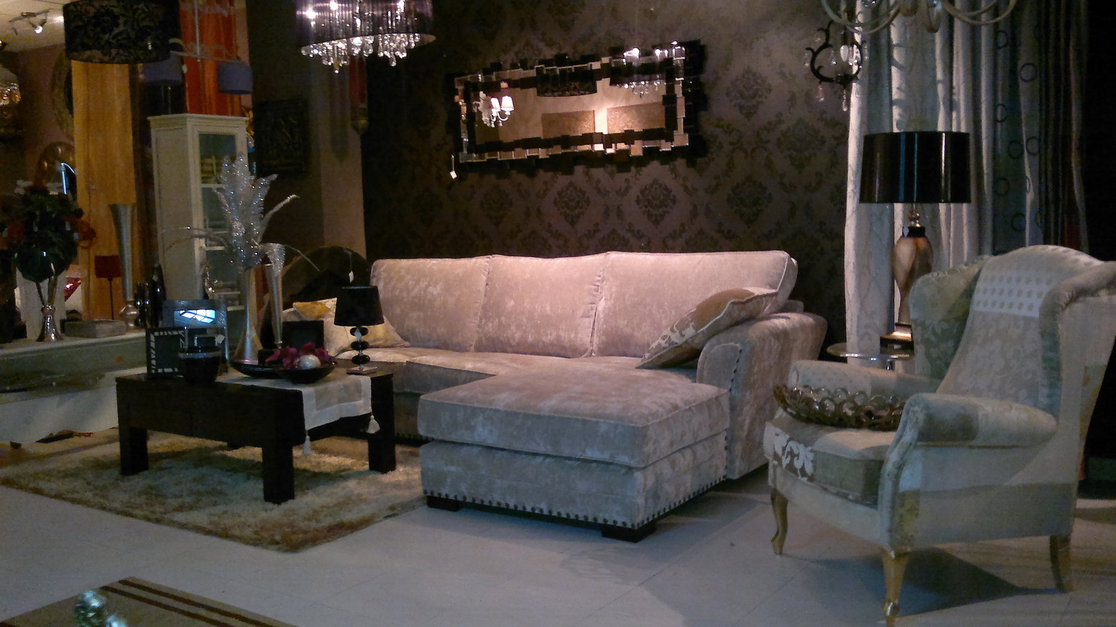 SOFA NEO CLASICO DISEÑADO POR NOSOTROS