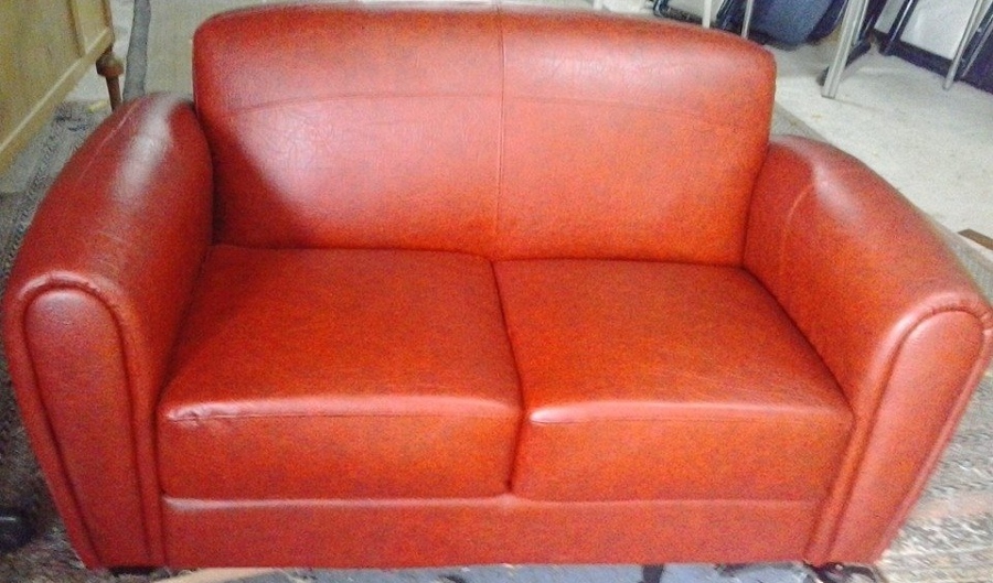 SOFA ROJO