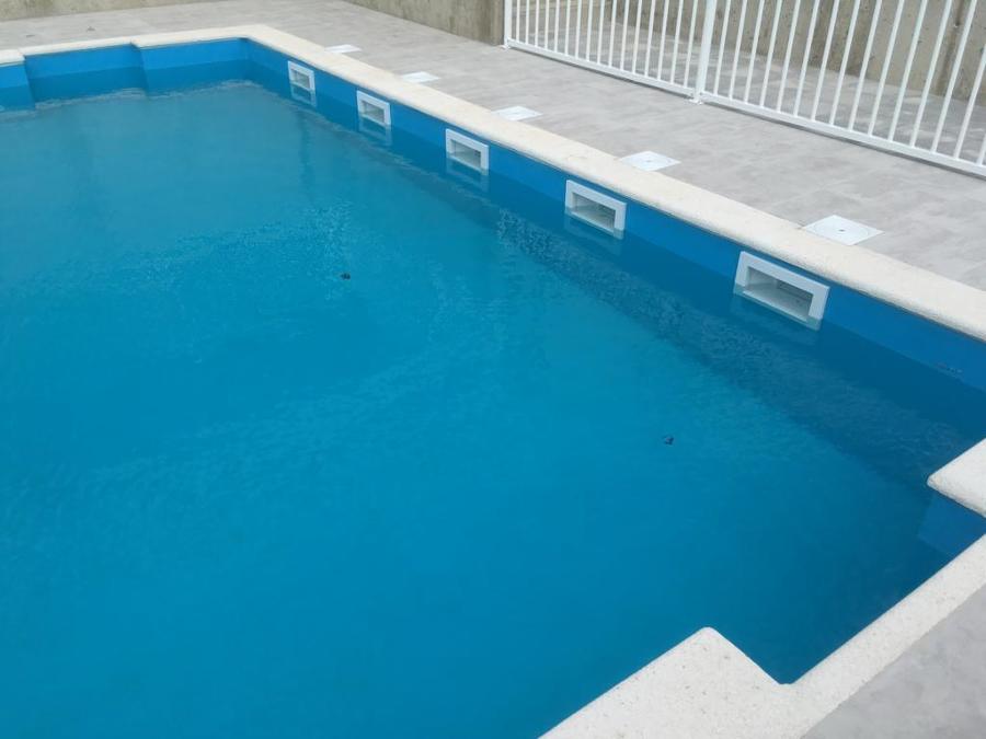 Piscina de poliester