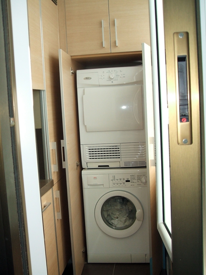 SRA. ANTONIA LÓPEZ ( C/ APRESTADORA)