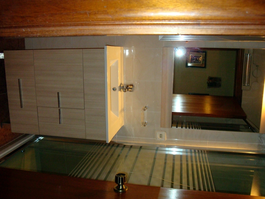 SRA. VICTORIA, AVDA. JOSEP TARRADELLAS I JOAN