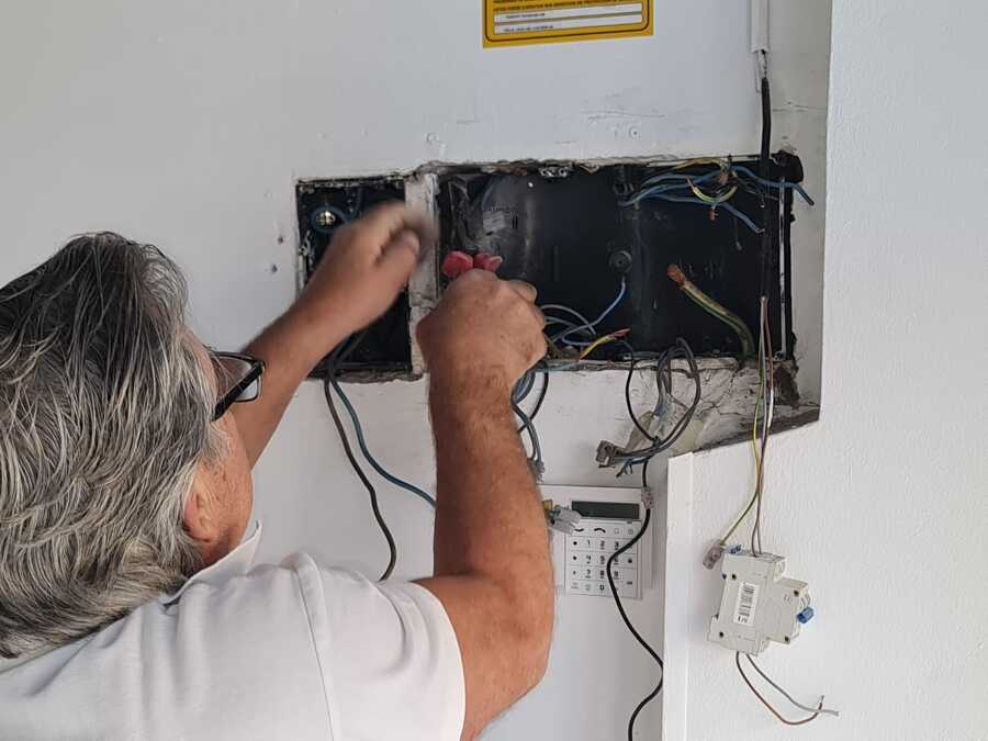 Instalación de cuadro eléctrico