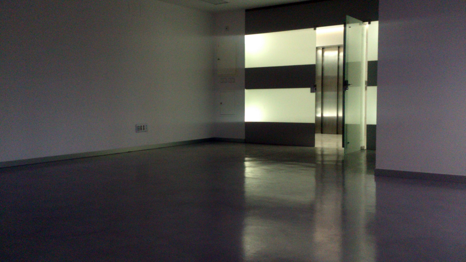 suelo continuo en microcemento