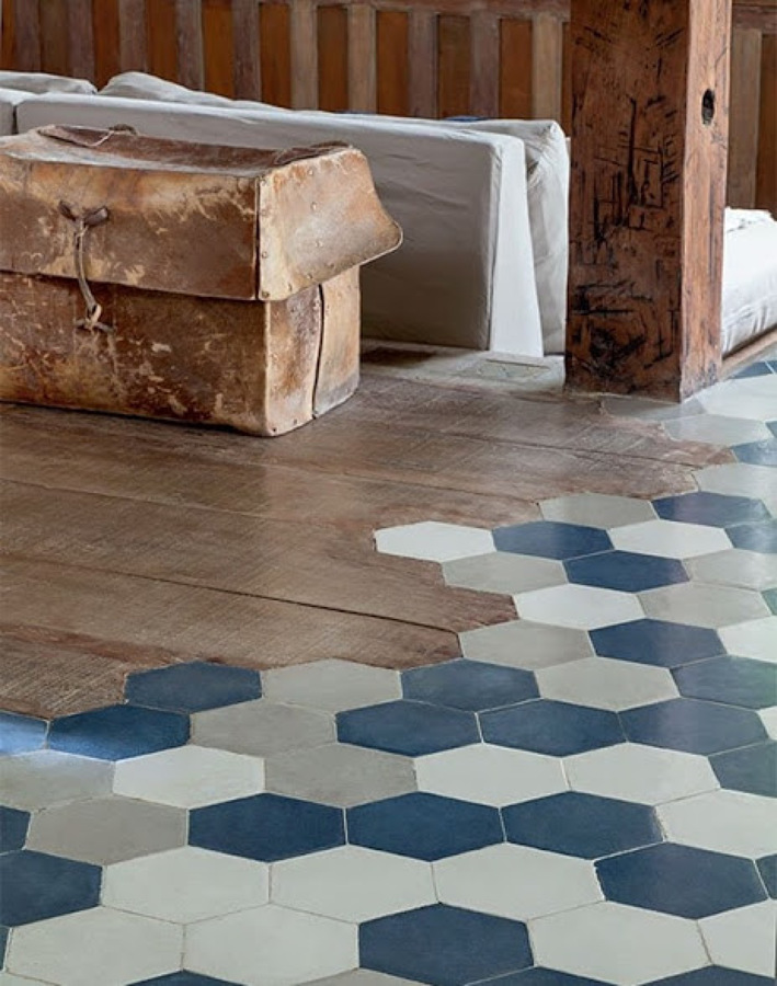 revestimiento ceramica y tarima maciza