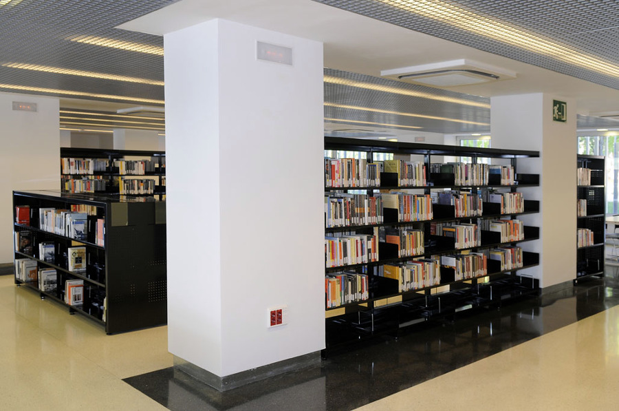 Suelo Microcemento Biblioteca