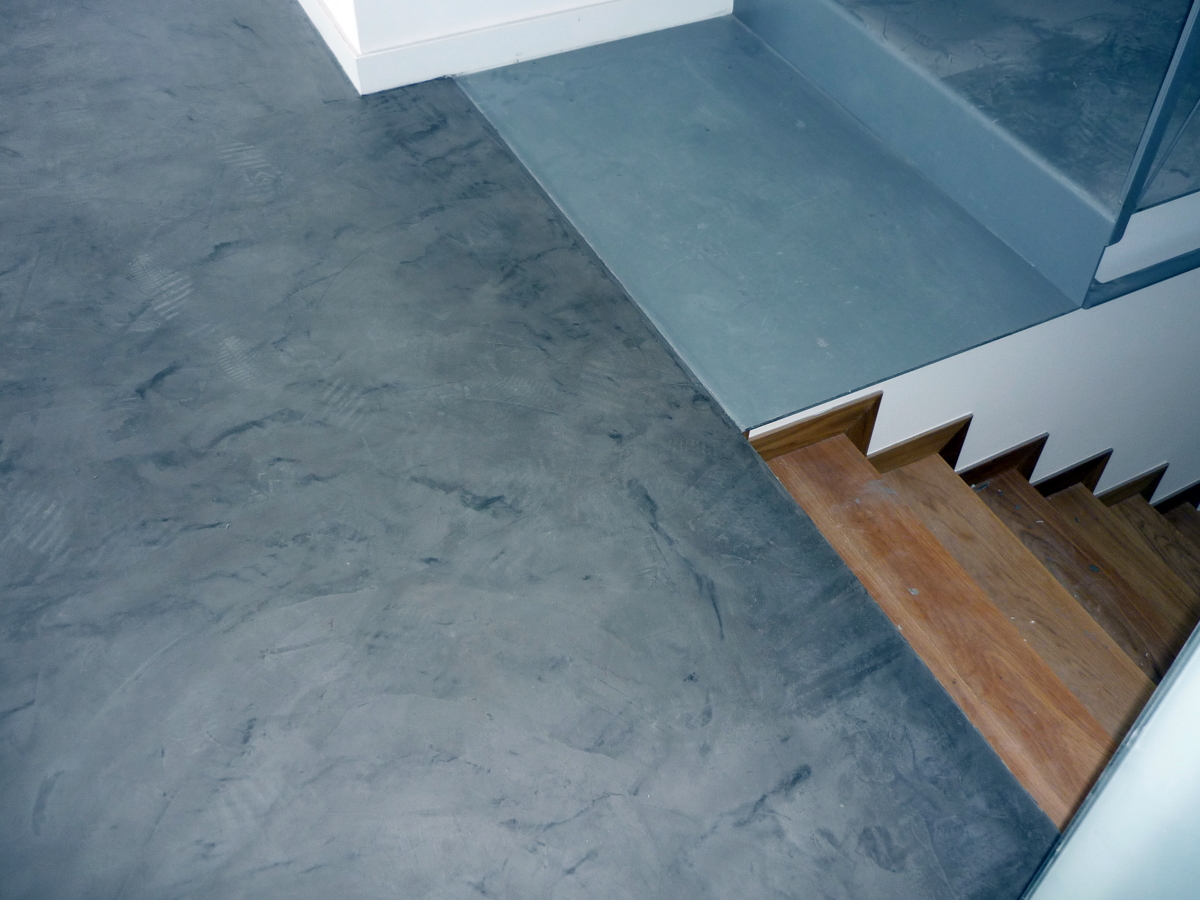suelo microcemento en vivienda