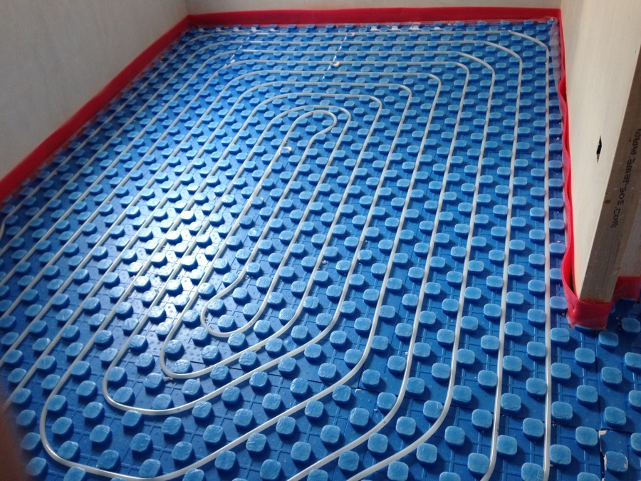 Instalación de suelo radiante para vivienda de 180m2