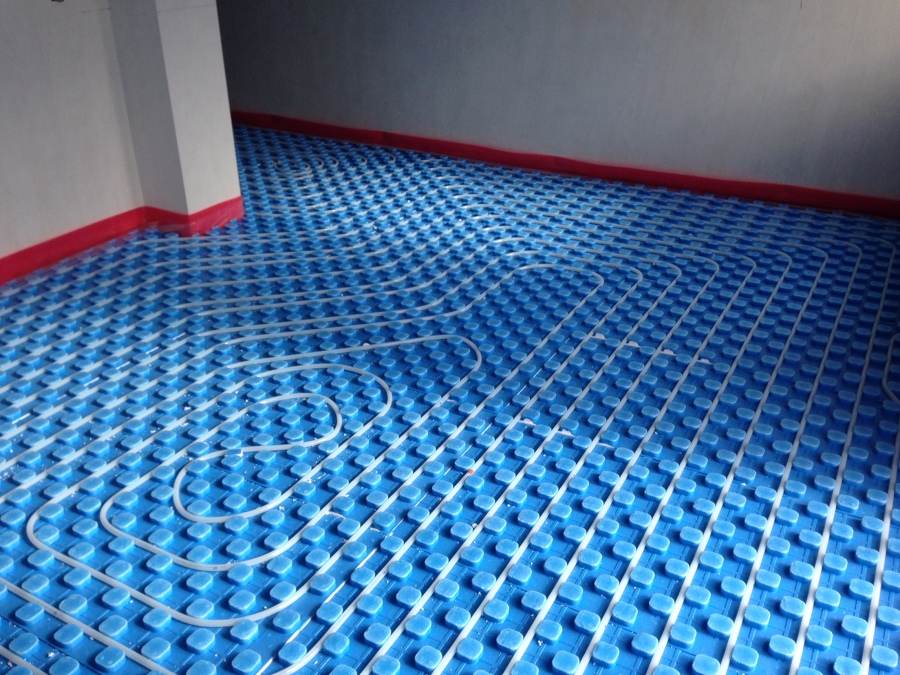 Instalación de suelo radiante para vivienda de 180m2