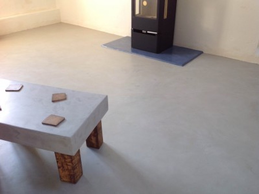 Pavimento y mobiliario