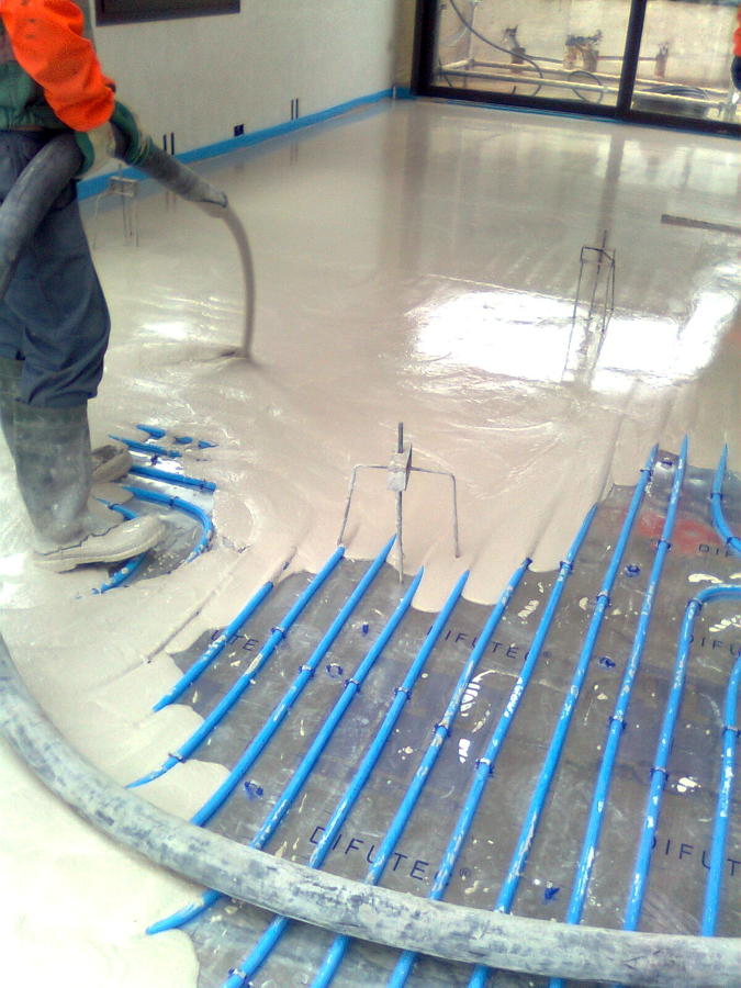 SUELOS RADIANTES AGILIA SUELO A LAFARGE