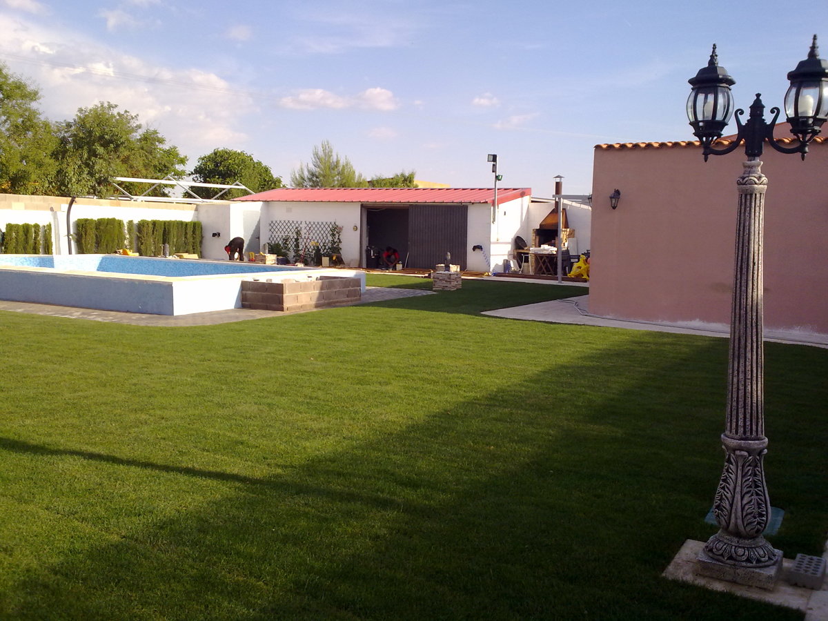 Suministro y colocacion de tepes.