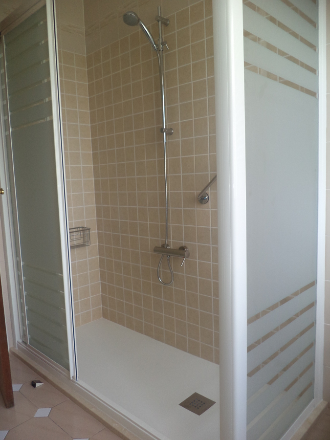 SUSTITUCIÓN DE BAÑERA POR PLATO DE DUCHA