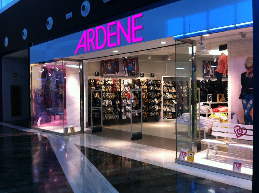 Taller de carpinteria Aluminios BETANCOR Las Palmas TELDE