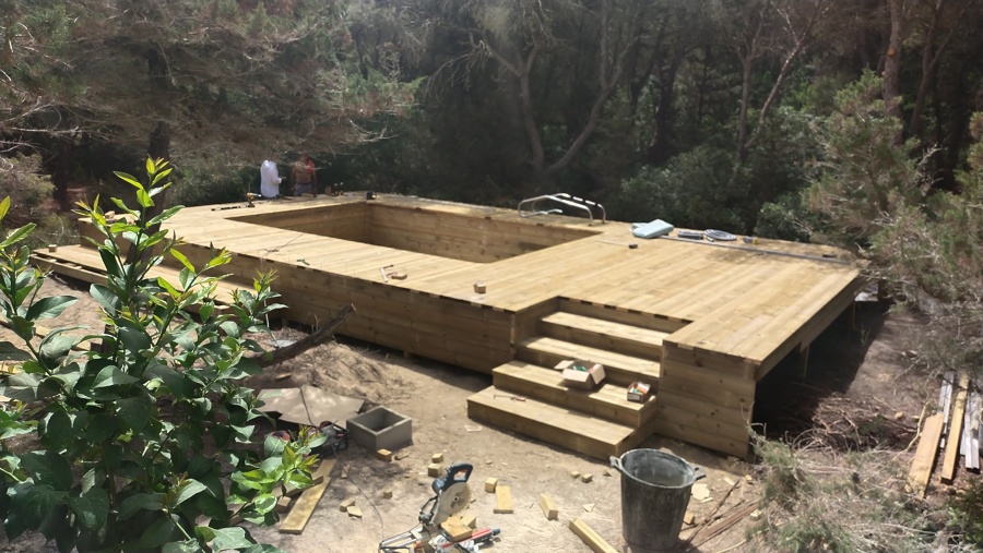 Tarima para piscina prefabricada