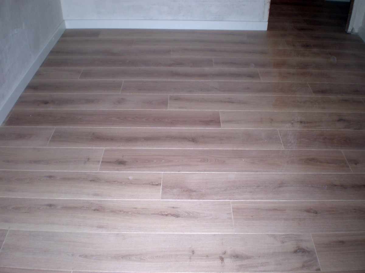 TARIMA FLOTANTE SINTETICA AC5