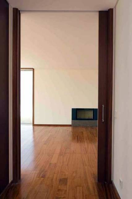 Tarima maciza de Elondo.