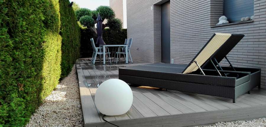 tarima exterior sintetica, iluminación exterior, jardinería
