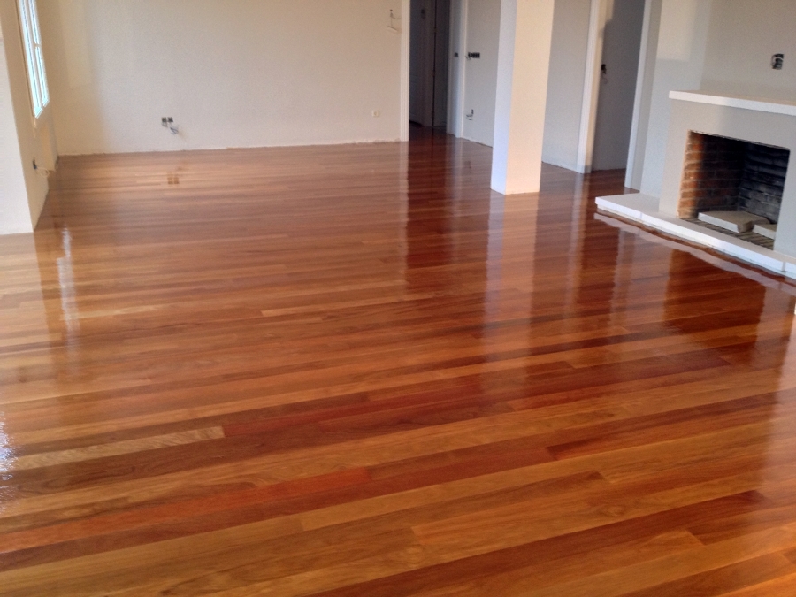 Tarima tradicional en hondo