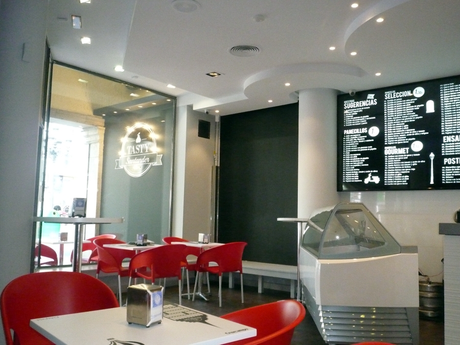 TASTY SANTANDER- 28 agosto 2012- apertura. calle burgos 3- santander