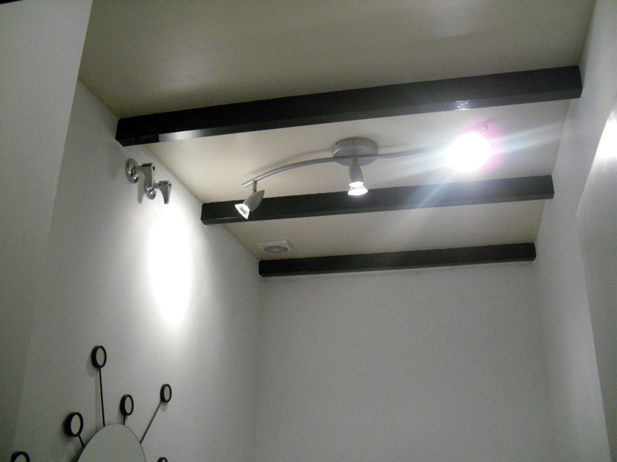 techo con vigas negras