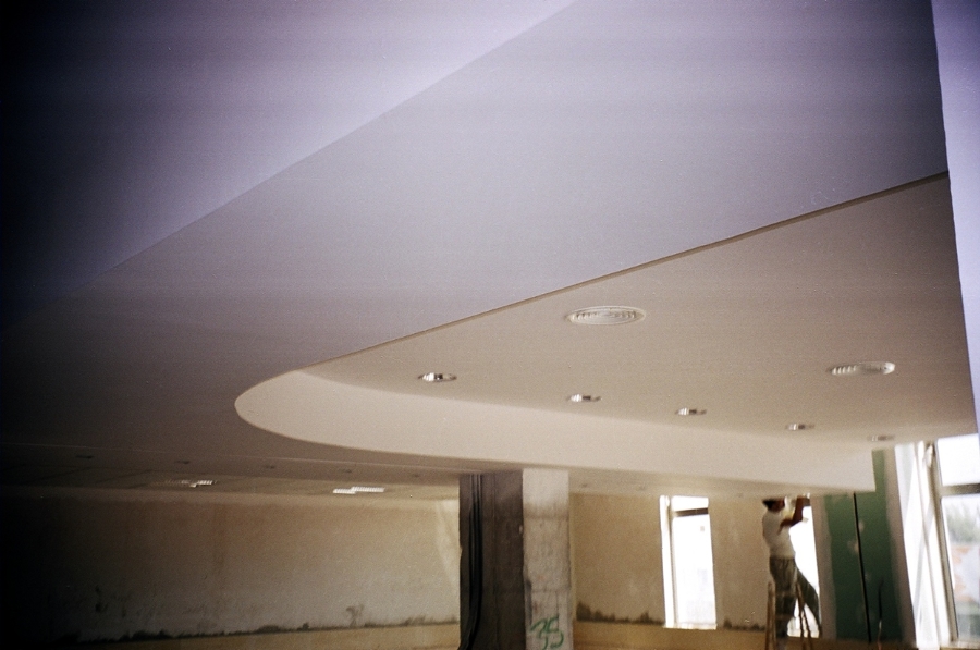 Techo continuo con foseado