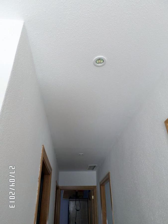 techo de pladur con registros de luz 