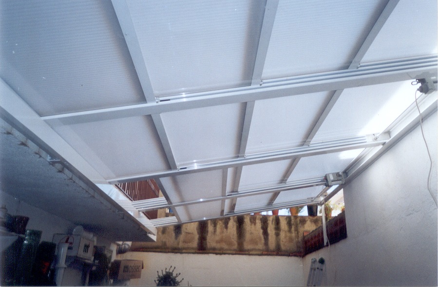 TECHO MOTORIZADO CON POLICARBONATO