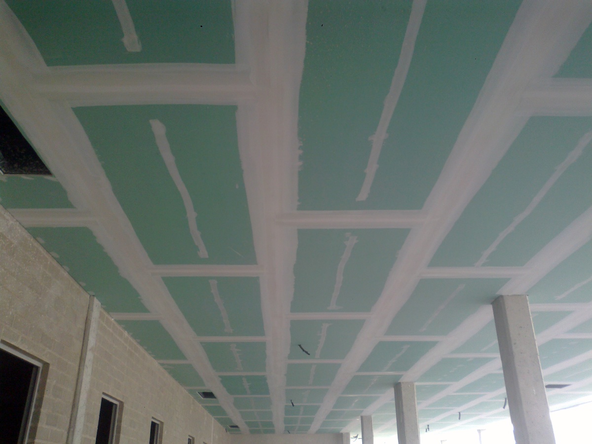 Techo pladur hidrofugo en garajes