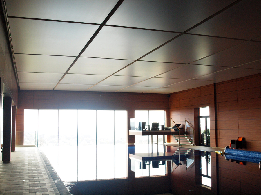 Techo tensado lacado en placas de 60x60cm