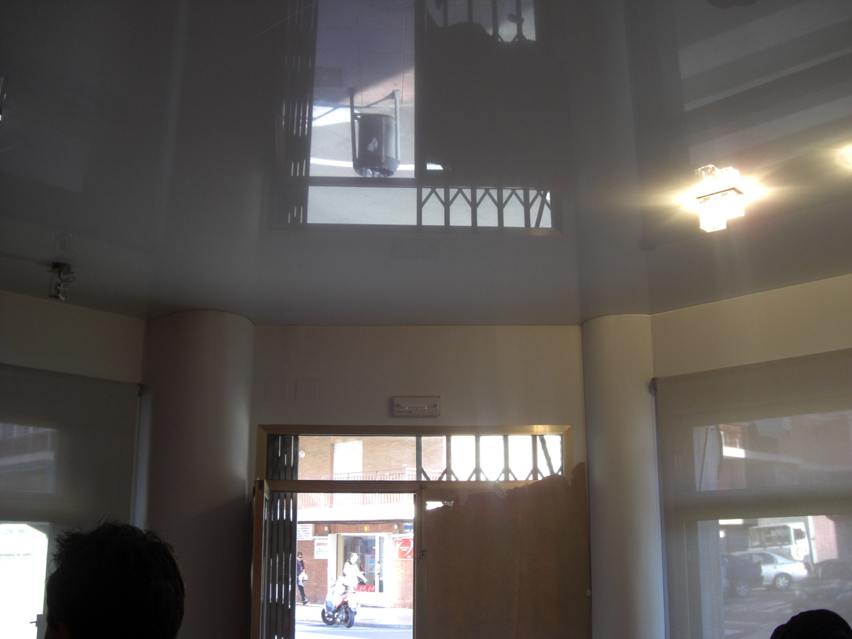 Techo tensado oficina